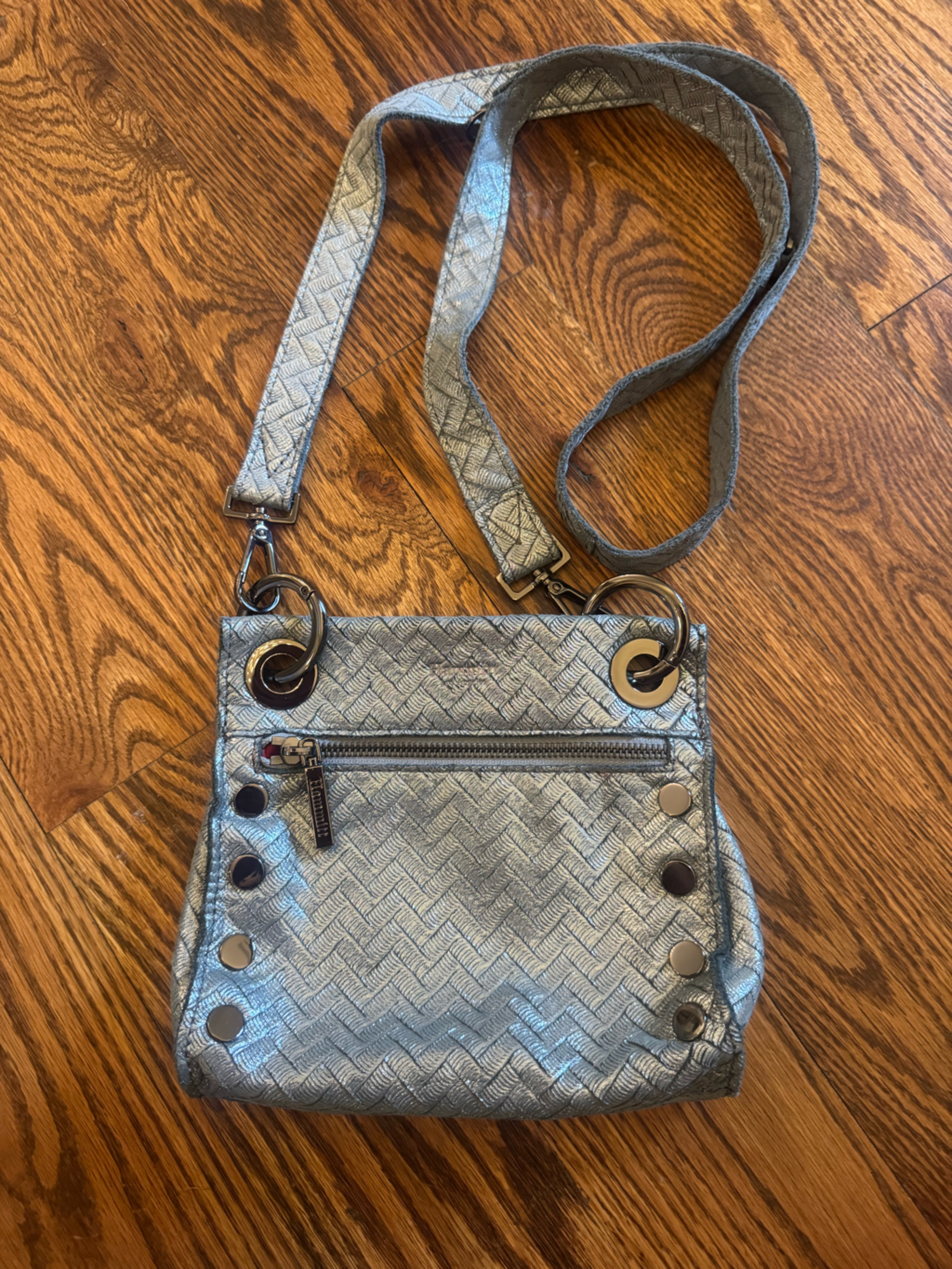 Hammitt Tony Small Pewter Chevron Embossed Leather Crossbody Bagnwot